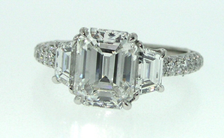 Style# So839 Emerald Cut w/ Step Trapezoids